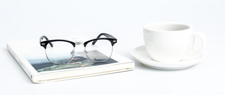 眼镜总是往下滑怎么办（眼镜一直往下滑怎么办）