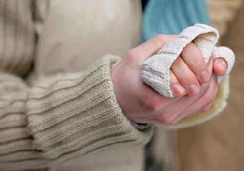 手上长冻疮很痒怎么办 长冻疮了手痒怎么办