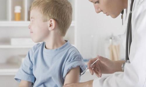小孩流鼻涕可以打预防针吗（宝宝流鼻涕可以打预防针吗）