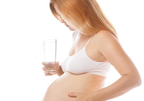 孕妇手脚冰凉对胎儿有影响吗 怀孕早期手脚冰凉会影响胎儿吗