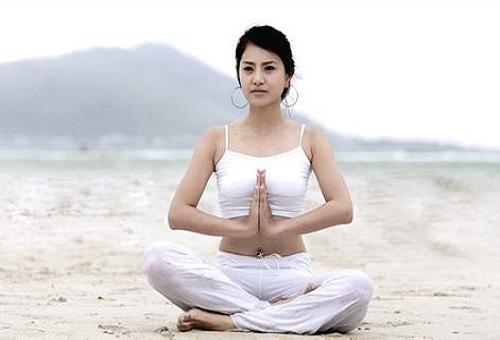 经期能练瑜伽吗(经期能练瑜伽吗知乎)