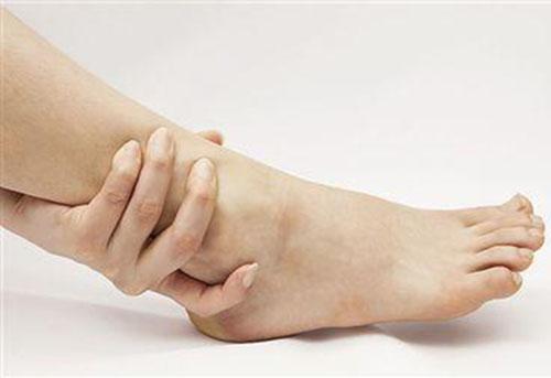 手脚冰凉怎么调理(儿童手脚冰凉怎么调理)