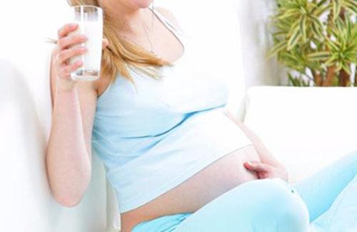 孕妇爱吃酸的为什么 孕妇为啥爱吃酸的