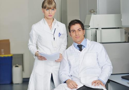 盆腔积液好了肚子还疼（盆腔积液好了肚子还疼吗）