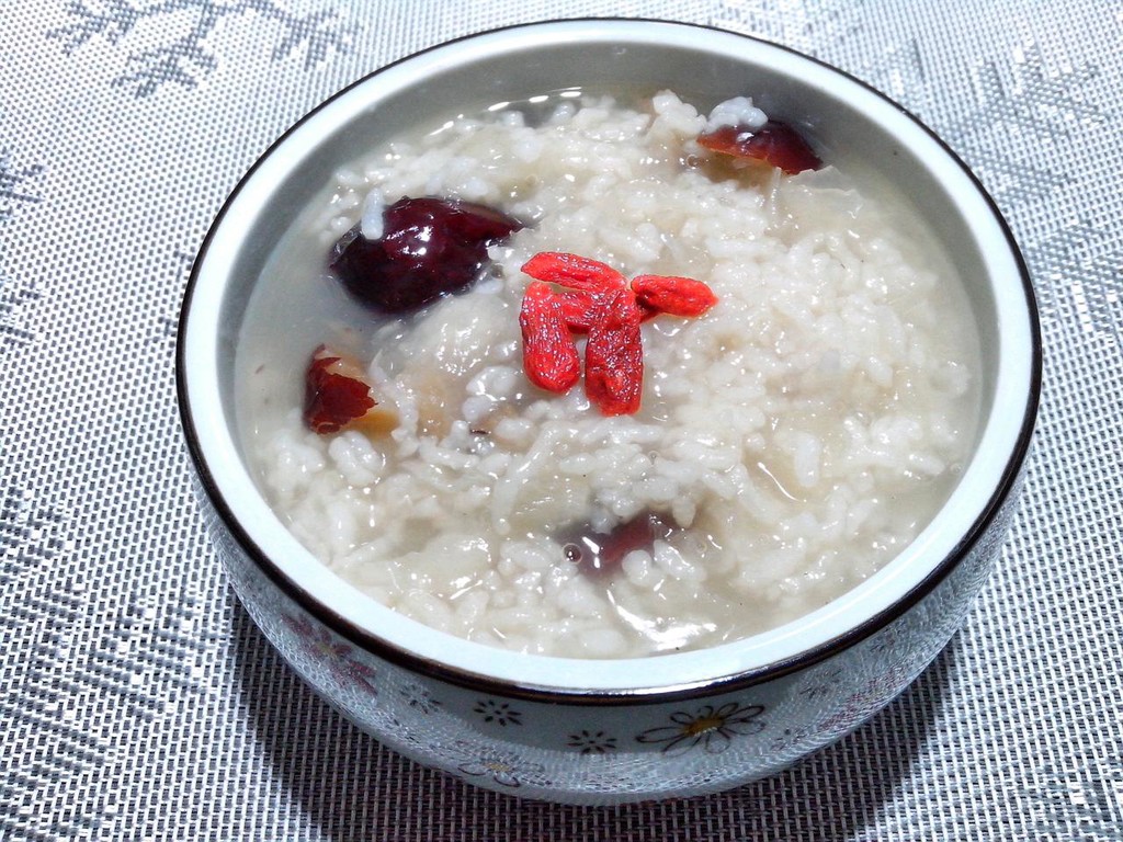 秋燥养肺吃什么（秋燥养肺吃什么食物）