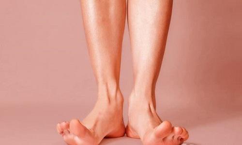 走路八字脚什么原因,走路八字脚怎么矫正