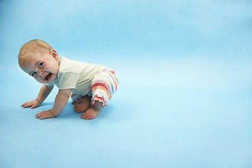 宝宝坠床后多久才能真正没事（宝宝坠床后多久才能真正没事大夫）