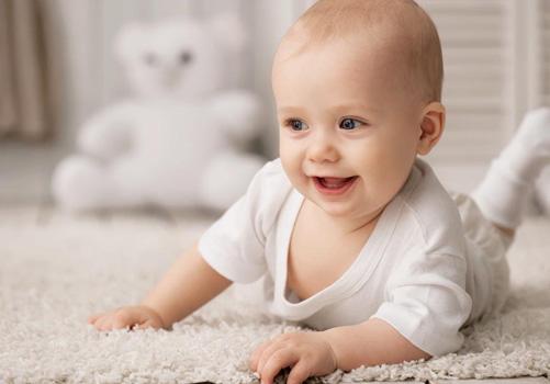 宝宝头顶头发稀少怎么办 宝宝头顶头发稀少怎么办呢