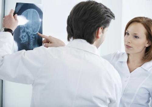 吹空调膝盖疼怎么回事 吹空调吹的膝盖疼是怎么回事