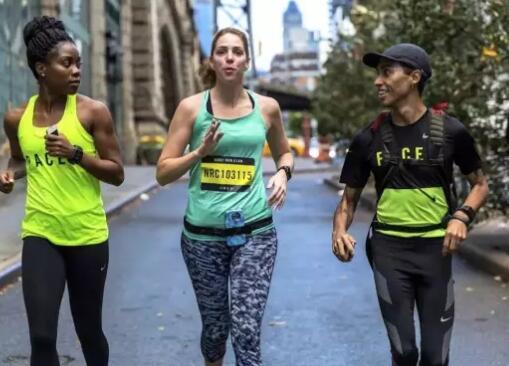 跑马拉松需要准备什么（）