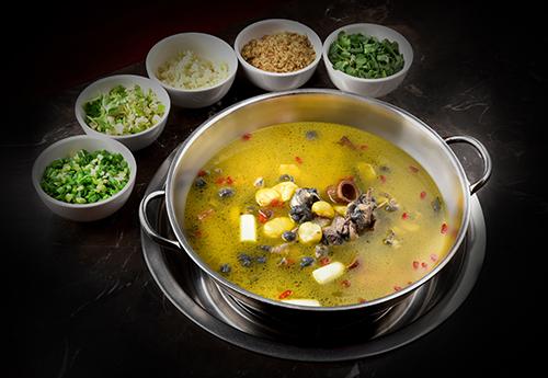 孕妇喝鸡汤配什么材料好（孕妇喝的鸡汤放什么材料更好）