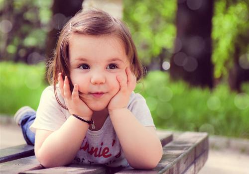 宝宝嗓子有红点是什么情况（嗓子上有红点怎么回事 宝宝）