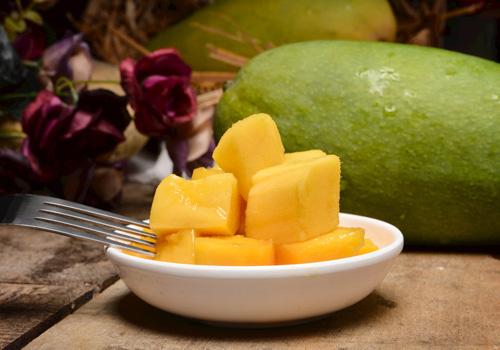 马路边的芒果可以吃吗(大马路边的芒果能吃吗)