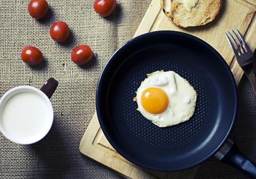 牛奶不能和什么一起吃 牛奶不能和什么水果一起吃