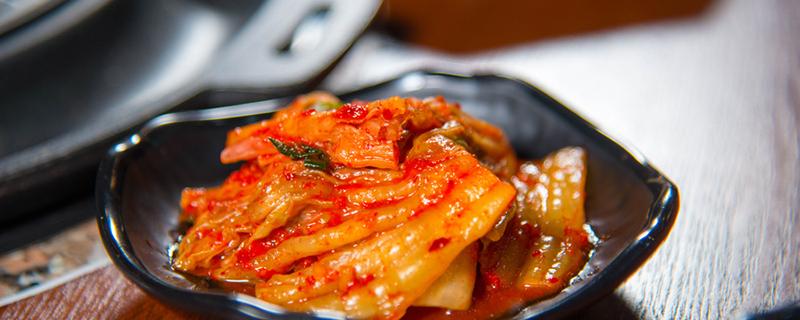 泡菜用什么容器装最好 怎么看泡菜坛子密封性好不好