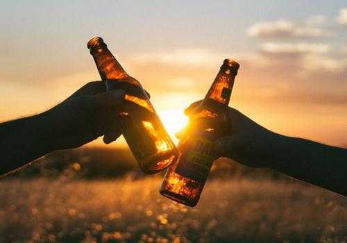 菠萝啤喝了有什么好处（菠萝啤喝了对身体好不好）