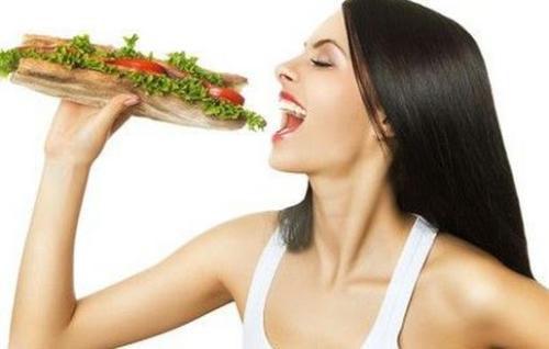 怀孕一个月吃什么对胎儿好(怀孕一个月吃什么对胎儿好一点)