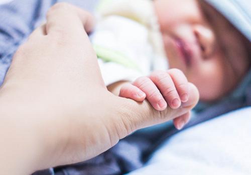 新生儿为什么会长奶藓 新生儿奶藓怎么消除