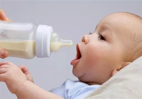 宝宝上火是怎么引起的（宝宝上火是什么原因引起的）