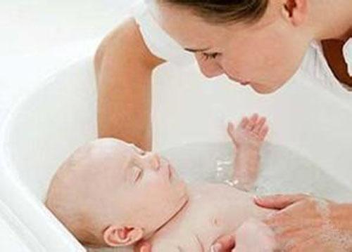 宝宝夜奶什么时候断开 宝宝夜奶什么时候断开比较好