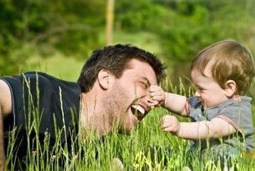 宝宝晒太阳怎么晒 有黄疸的宝宝晒太阳怎么晒