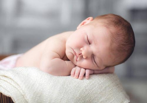 怎么哄宝宝能快点入睡 这么做让宝宝睡的安稳