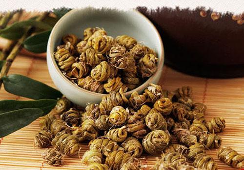 铁皮石斛吃了会上火吗(铁皮石斛吃了会上火吗女性)