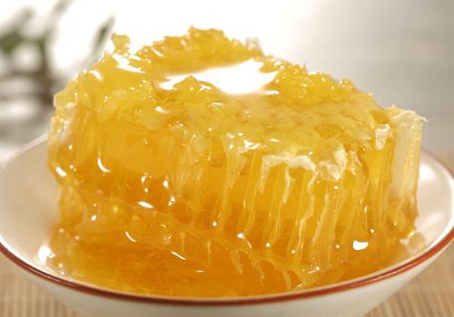 喝蜂蜜水上火吗 喝哪种蜂蜜容易上火