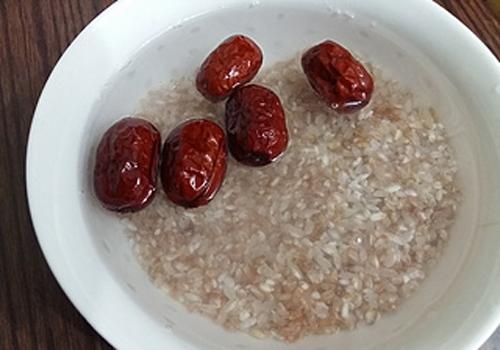 红枣红粳米粥