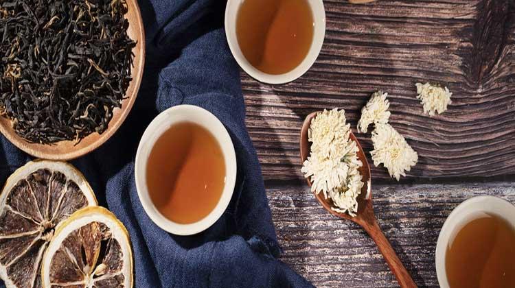 菊花和红茶在一起喝有什么功效(菊花红茶一起喝的功效)