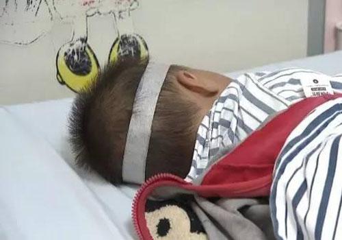 喉咙有异物不影响吞咽(喉咙有异物不影响吞咽十几天了)