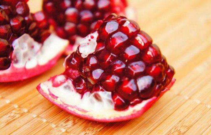 酸石榴有什么功效和作用 酸石榴有什么功效和作用及禁忌