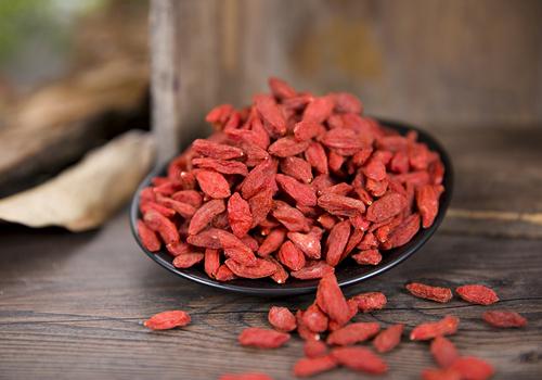 枸杞这么吃才最好(枸杞就这样吃好不好)