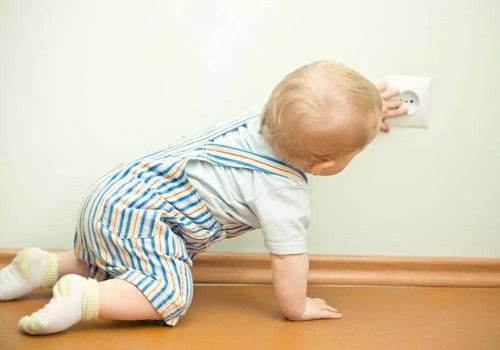 宝宝为什么不能穿羽绒服（婴儿为什么不能穿羽绒服）