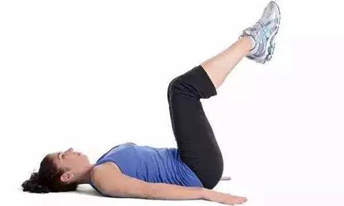 反向卷腹上腹部发力吗 反向卷腹练下腹