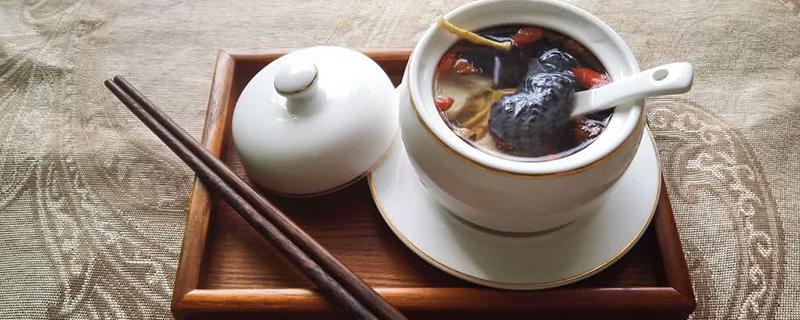 党参乌鸡汤的功效与作用（当归党参乌鸡汤的功效与作用）