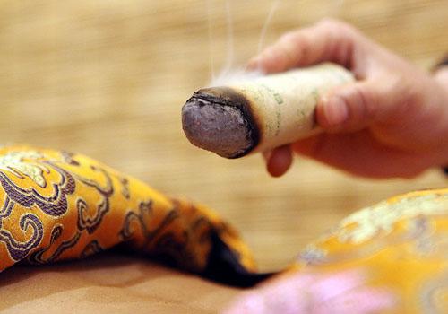 艾灸有什么好处（艾灸有什么好处和坏处）