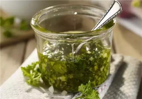 香菜煮水喝有什么功效 香菜煮水喝有什么功效和作用能减肥