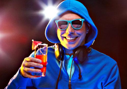 喝完酒后心跳加速是为什么(喝完酒后心跳加速是为什么原因)