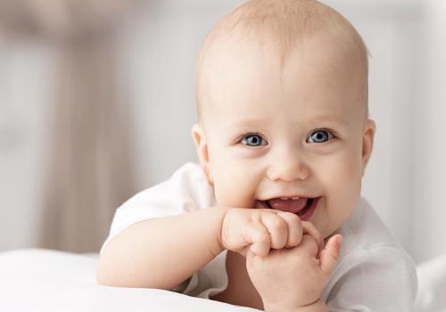 宝宝扁桃体发炎症状 宝宝扁桃体发炎症状图片