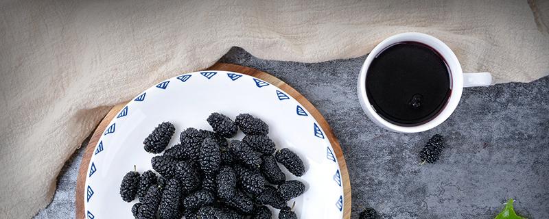 桑葚怎么熬制成果酱（桑葚怎么熬制成果酱喝）