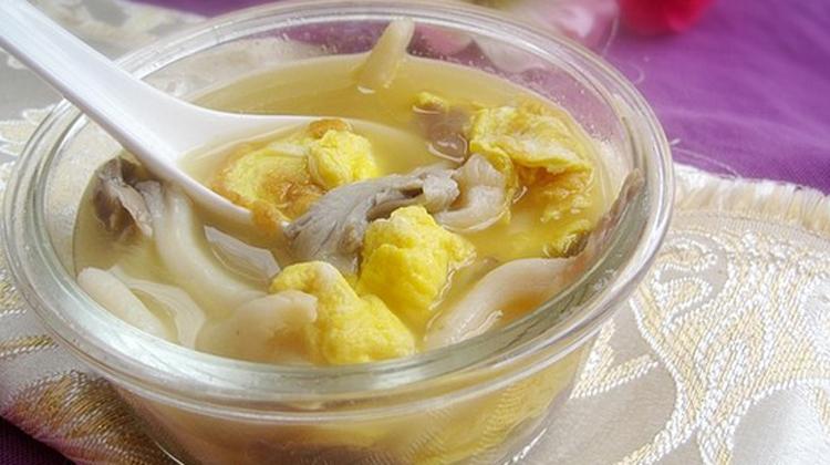 平菇汤的功效与作用 鲫鱼平菇汤的功效与作用