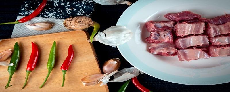 黄豆排骨汤怎么炖最好喝 黄豆排骨汤怎么炖最好喝呢