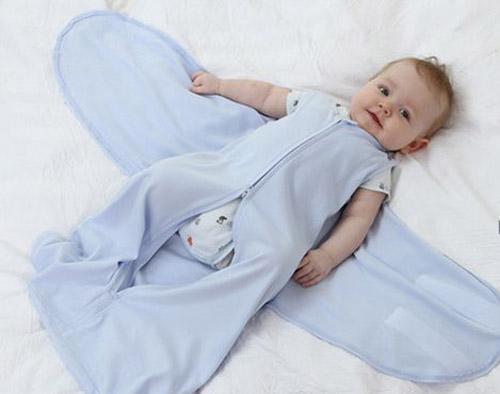 宝宝睡觉穿睡袋好吗(宝宝睡觉穿睡袋好吗)