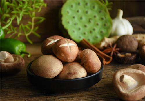 干花菇要泡多久 干花菇要泡多久才能吃