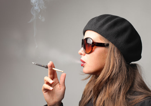 吃完饭后不能做什么(吃完饭后不能做什么动作)