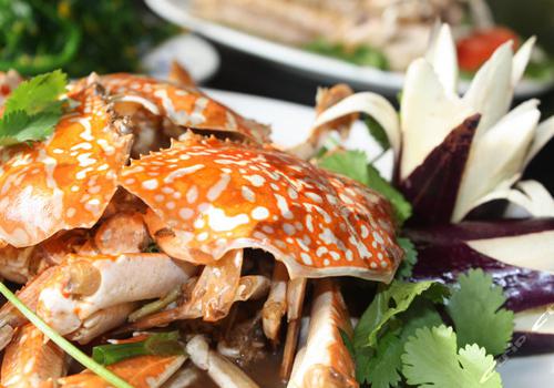 螃蟹吃了会回奶吗(螃蟹吃了会回奶吗会回奶吗)