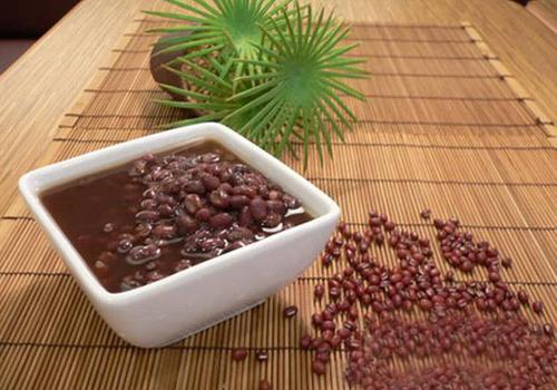 红豆汤加红糖还是冰糖 红豆汤加红糖还是冰糖好喝
