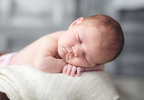 孩子多大分床睡比较好（小宝宝多大分床睡比较好）