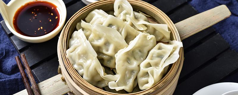 蒸饺子皮不硬的秘诀（蒸饺子皮不硬的秘诀:三个小诀窍,蒸出鲜香爽滑的饺子!）